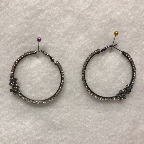 New 2 inch Rhinestone hoop earrings sparkle stones on gun metal color hoop - Picture 5 of 8
